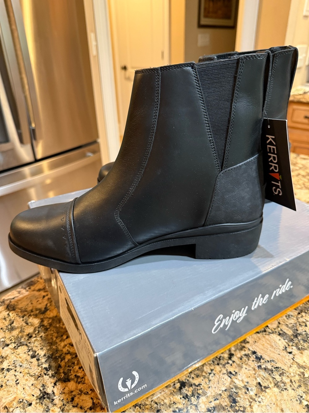 Kerrits cascadia ladies size 11 Black Waterproof Zip Paddock Boots - Picture 11 of 16